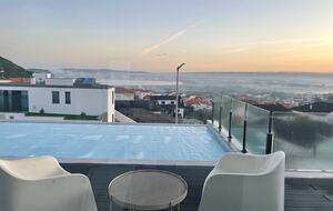 Villa Vista da Baía | Breathtaking Bay View & Heated Pool - Salir do Porto, Portugal