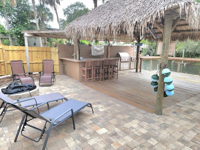 Your own Tiki outdoor kitchen