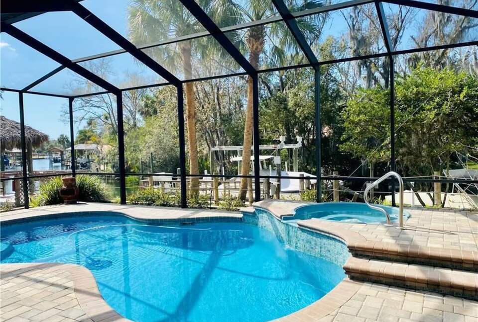Crystal River Getaway - Crystal River, Florida
