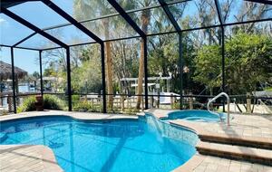 Crystal River Getaway - Crystal River, Florida