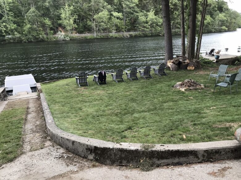 Lake Zoar Cottage - Sandy Hook, Connecticut