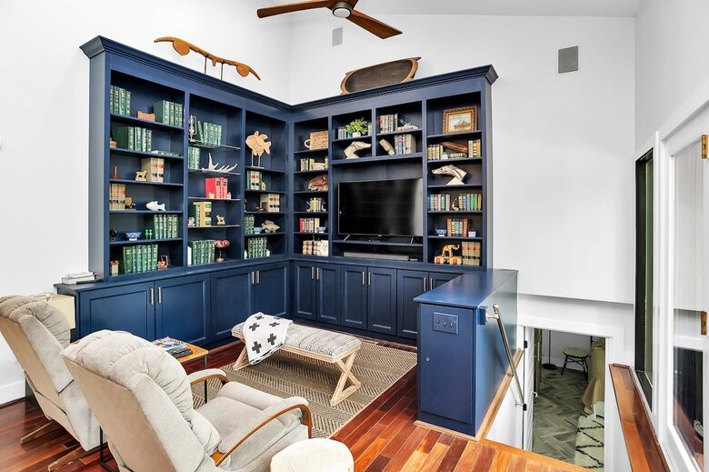 Grand Lakeview | Double Decker Dock, Fire Pit, Spa - Winchester, Tennessee
