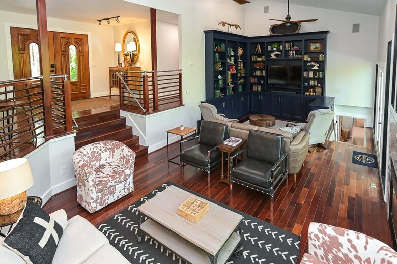 Grand Lakeview | Double Decker Dock, Fire Pit, Spa - Winchester, Tennessee