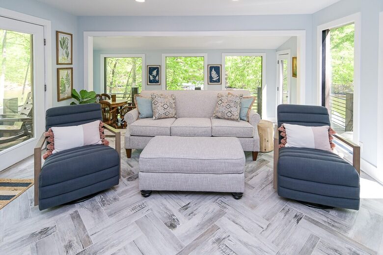 Grand Lakeview | Double Decker Dock, Fire Pit, Spa - Winchester, Tennessee