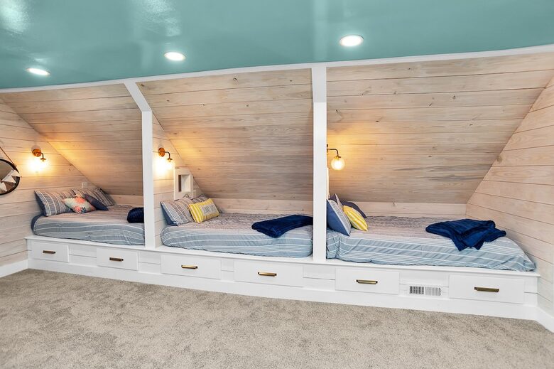 Grand Lakeview | Double Decker Dock, Fire Pit, Spa - Winchester, Tennessee