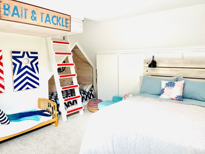 Grand Lakeview | Double Decker Dock, Fire Pit, Spa - Winchester, Tennessee