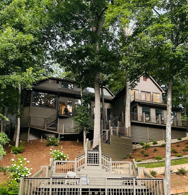 Grand Lakeview | Double Decker Dock, Fire Pit, Spa - Winchester, Tennessee