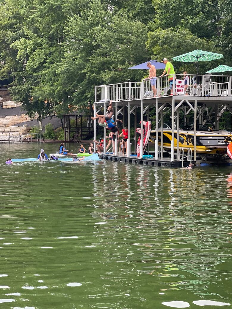 Grand Lakeview | Double Decker Dock, Fire Pit, Spa - Winchester, Tennessee