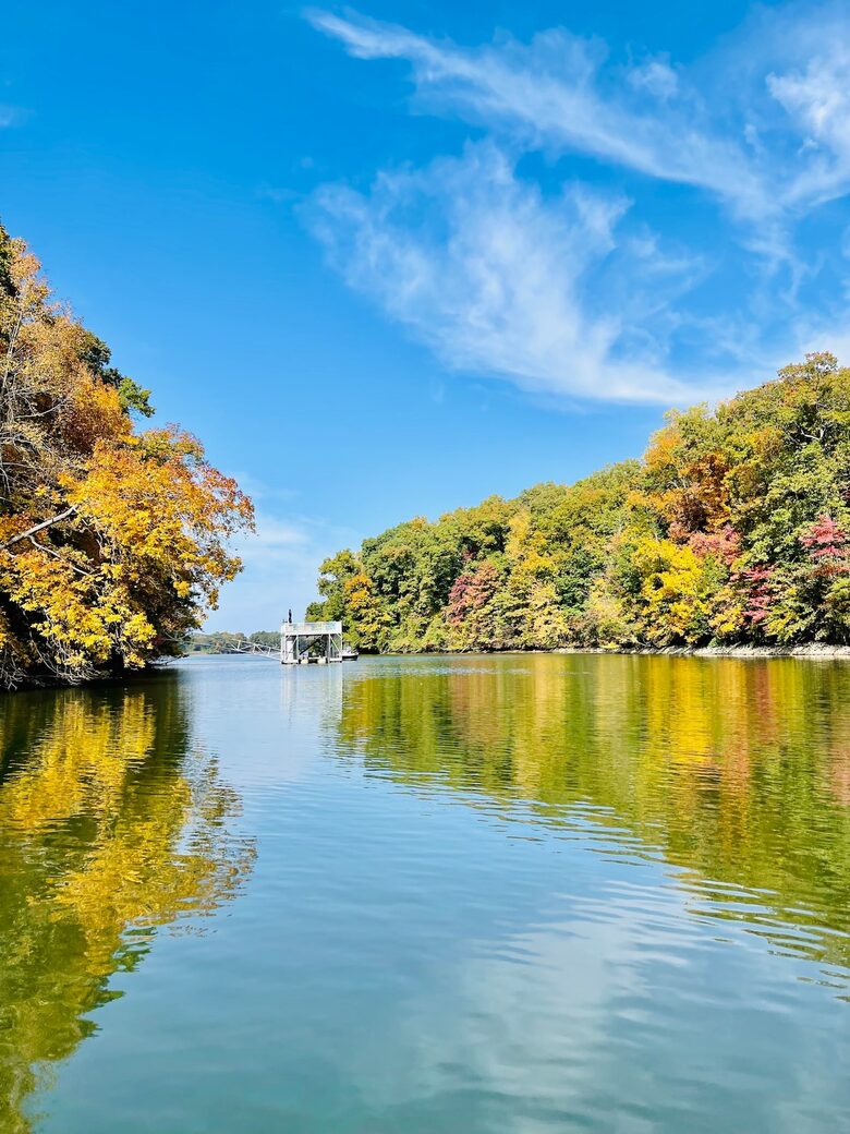 Grand Lakeview | Double Decker Dock, Fire Pit, Spa - Winchester, Tennessee