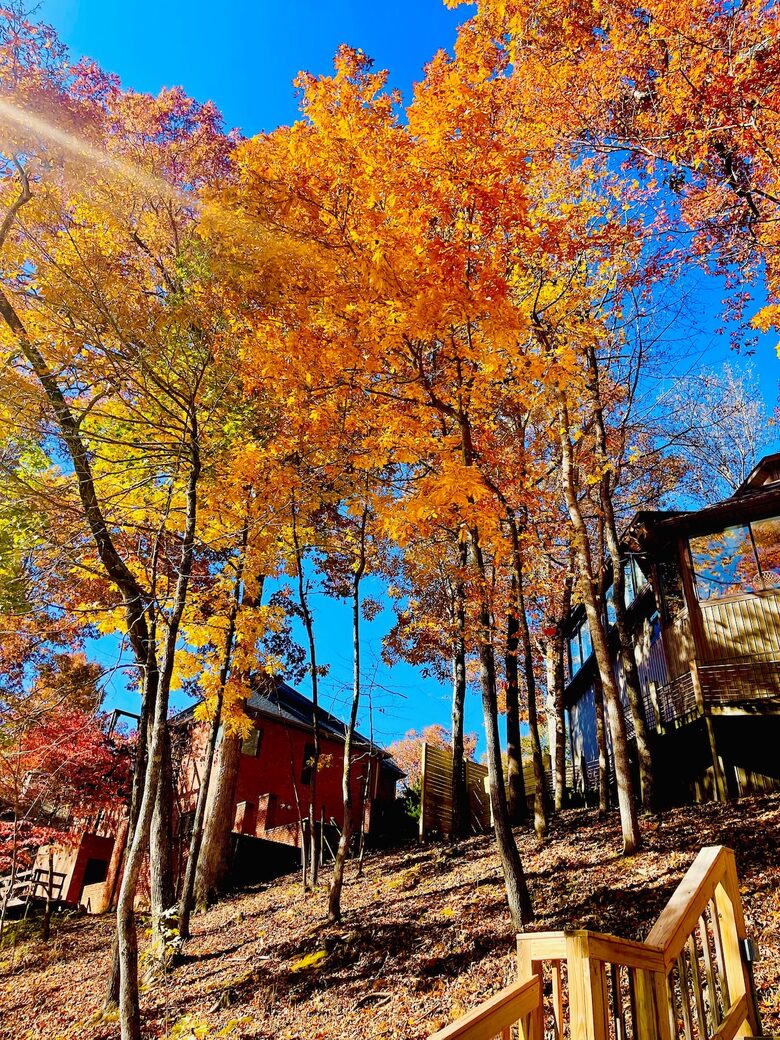 Grand Lakeview | Double Decker Dock, Fire Pit, Spa - Winchester, Tennessee
