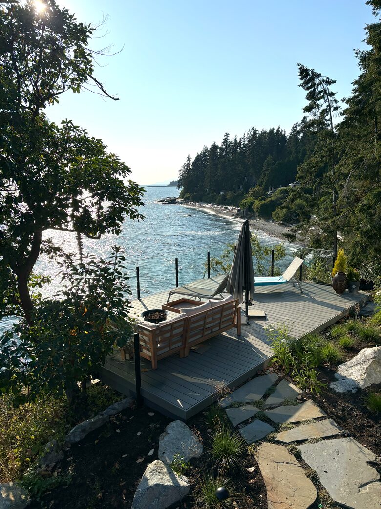 Clifftop sunset deck