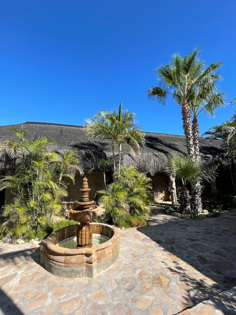 Beautiful Beachfront Hacienda - Baja California Sur, Mexico