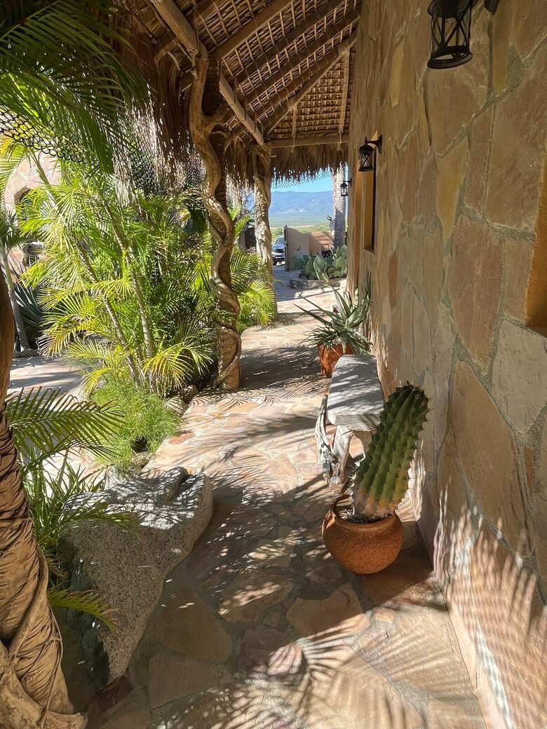 Beautiful Beachfront Hacienda - Baja California Sur, Mexico