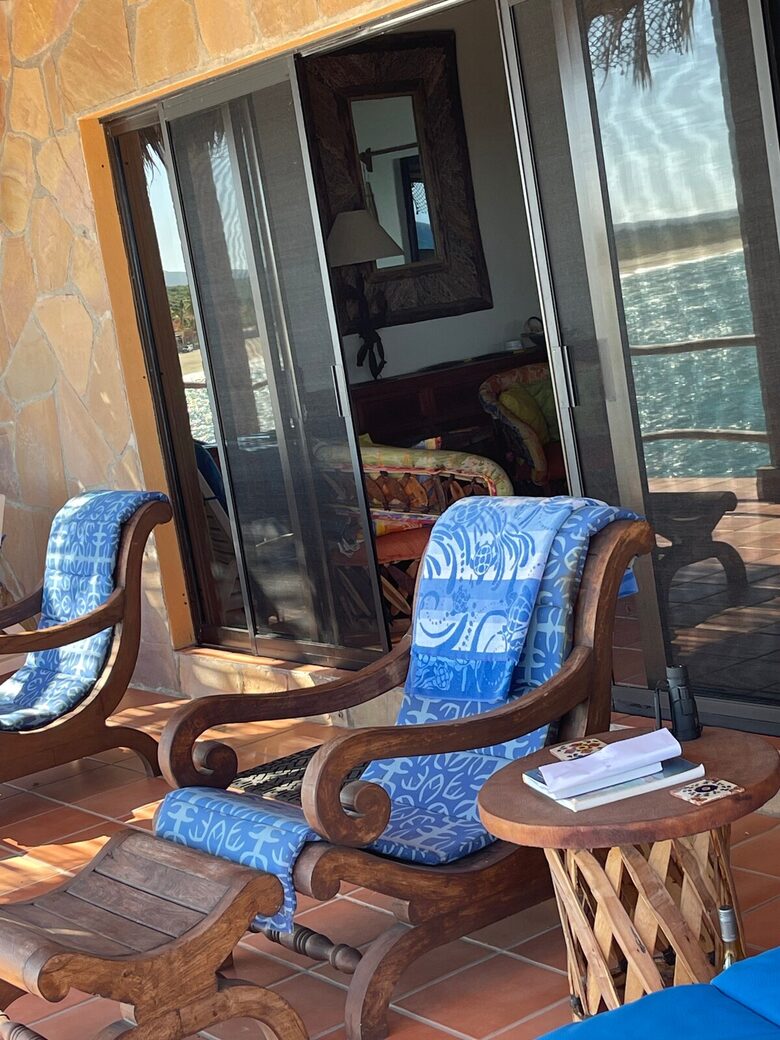 Beautiful Beachfront Hacienda - Baja California Sur, Mexico