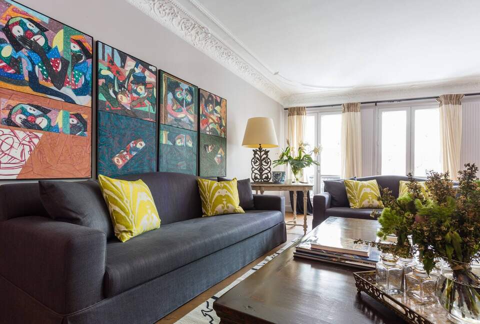 Fancy Designer Flat on Saint-Honoré - Paris, France