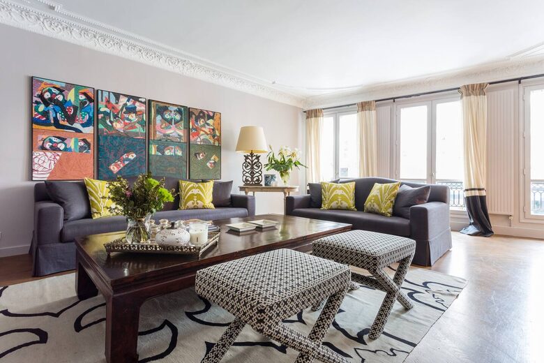 Fancy Designer Flat on Saint-Honoré - Paris, France