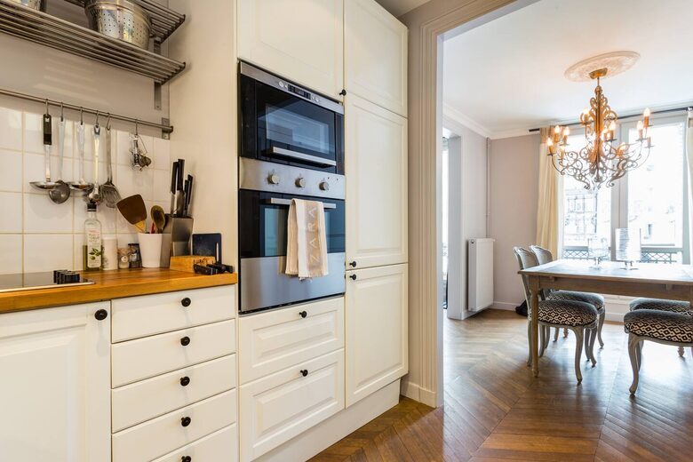 Fancy Designer Flat on Saint-Honoré - Paris, France