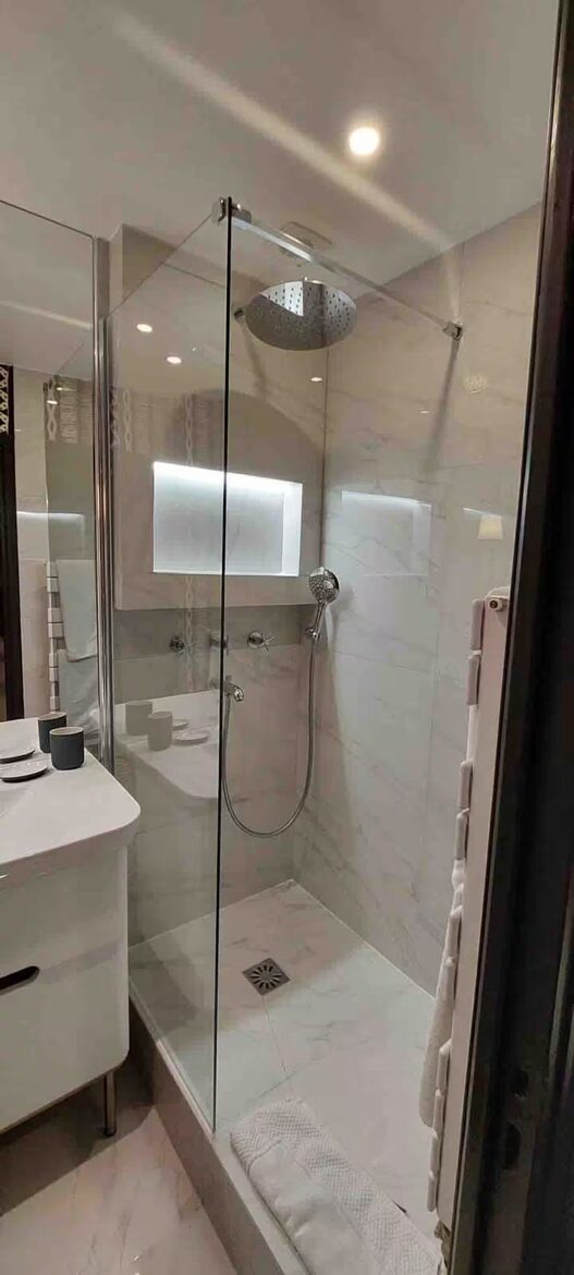 Fancy Designer Flat on Saint-Honoré - Paris, France