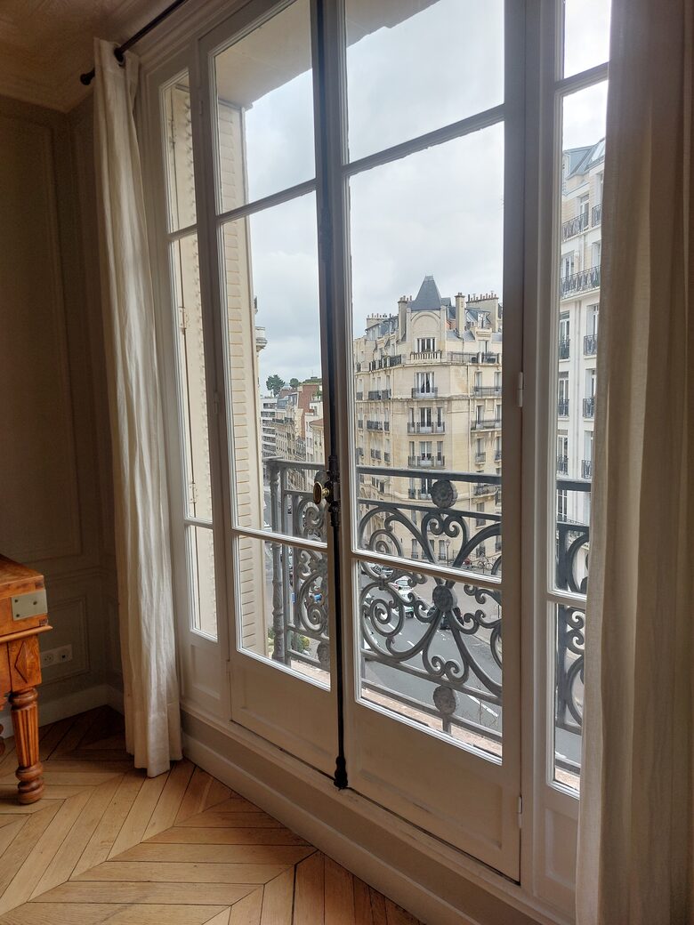 Cozy Stylish Apartment - Paris, France