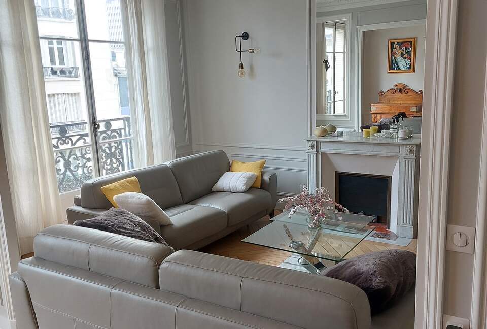 Cozy Stylish Apartment - Paris, France
