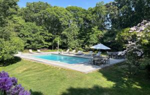 Delightful Southampton Retreat with Heated Pool & Jacuzzi - Southampton, New York