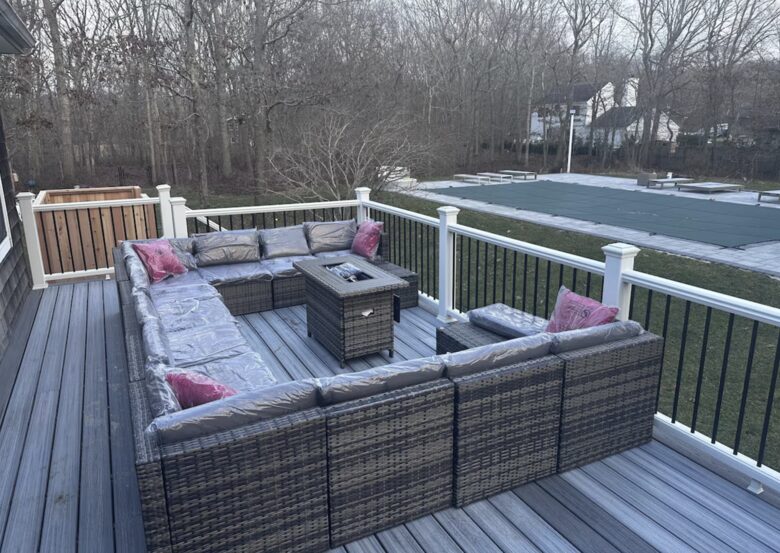 Delightful Southampton Retreat with Heated Pool & Jacuzzi - Southampton, New York