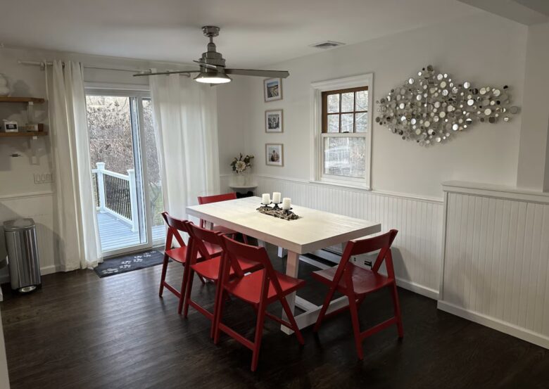 Delightful Southampton Retreat with Heated Pool & Jacuzzi - Southampton, New York