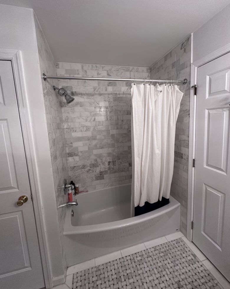 Delightful Southampton Retreat with Heated Pool & Jacuzzi - Southampton, New York