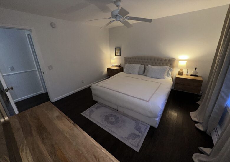 Delightful Southampton Retreat with Heated Pool & Jacuzzi - Southampton, New York