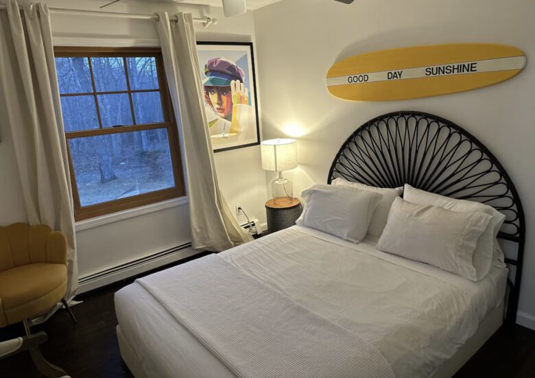 Delightful Southampton Retreat with Heated Pool & Jacuzzi - Southampton, New York
