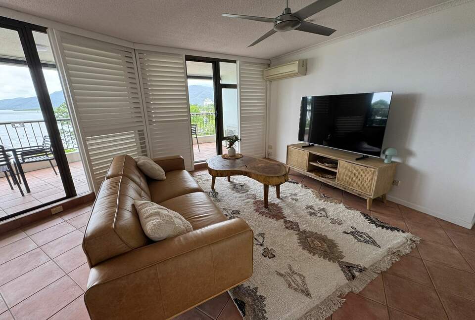 Cairns Aquarius Apartment - Cairns, Australia