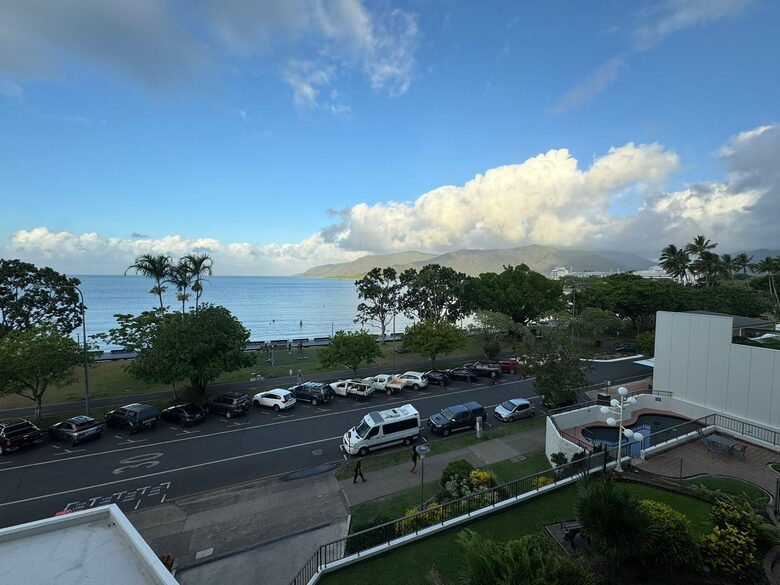 Cairns Aquarius Apartment - Cairns, Australia