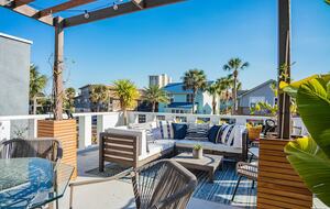 Stylish Neptune Beach Escape – Steps to the Sand - Neptune Beach, Florida