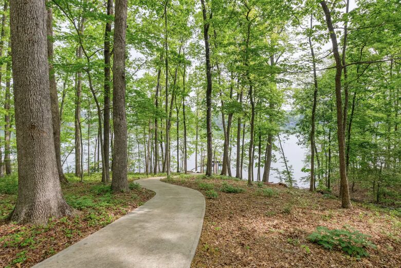 Lake Hartwell Hideaway - Anderson, South Carolina
