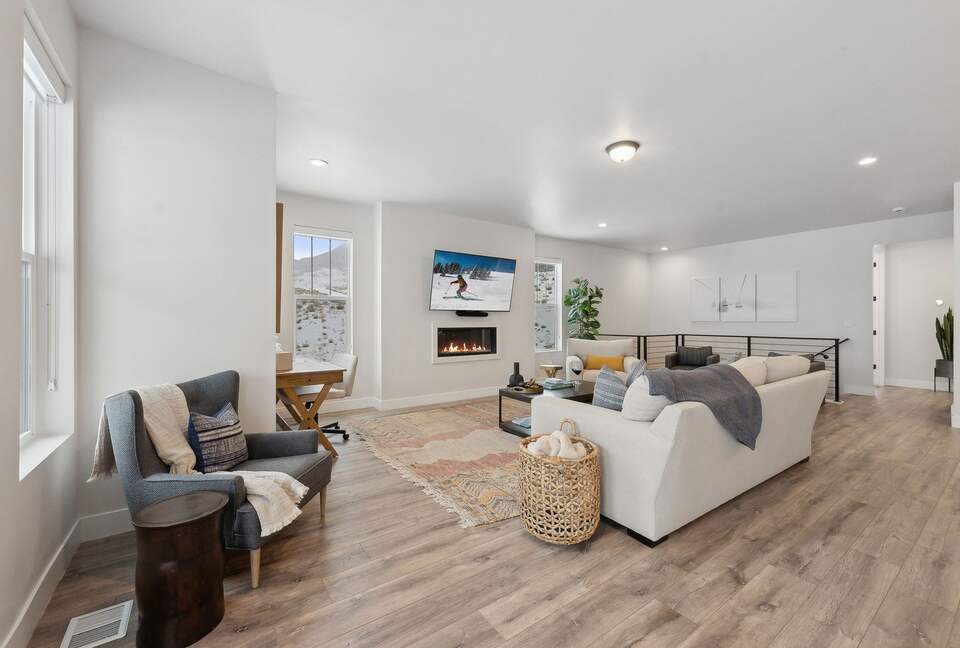 Haven for Outdoor Enthusiasts | Luxury townhome with views of Deer Valley - Heber City, Utah