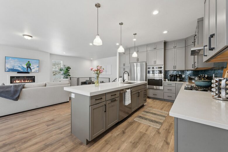 Haven for Outdoor Enthusiasts | Luxury townhome with views of Deer Valley - Heber City, Utah