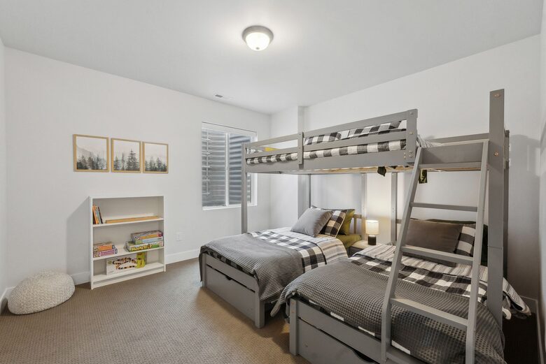 Haven for Outdoor Enthusiasts | Luxury townhome with views of Deer Valley - Heber City, Utah