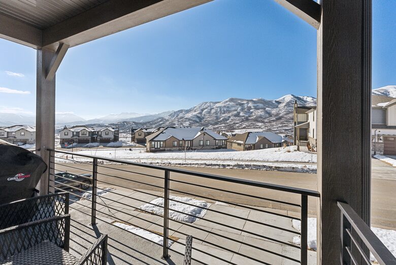 Haven for Outdoor Enthusiasts | Luxury townhome with views of Deer Valley - Heber City, Utah