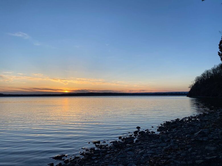 Saratoga Lake Boathouse Escape | Movie Theater, Gym, & Private Dock - Saratoga Springs, New York