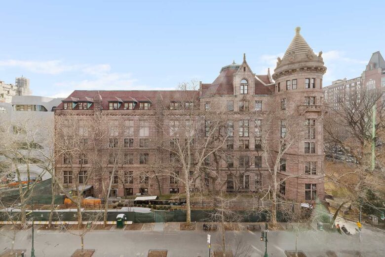 Uptown Luxury Apartment - New York City, New York