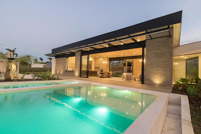 Exquisite Modern Villa with Panoramic Lake Views - Calima, Colombia