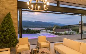 Exquisita villa moderna con vistas panorámicas al lago - Calima, Colombia