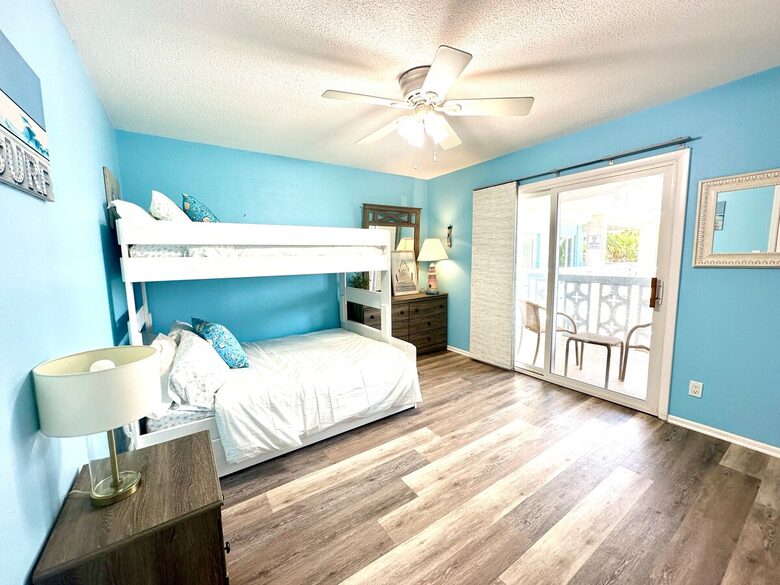 Anna Maria Island Escape | Steps to the Beach - Holmes Beach, Florida