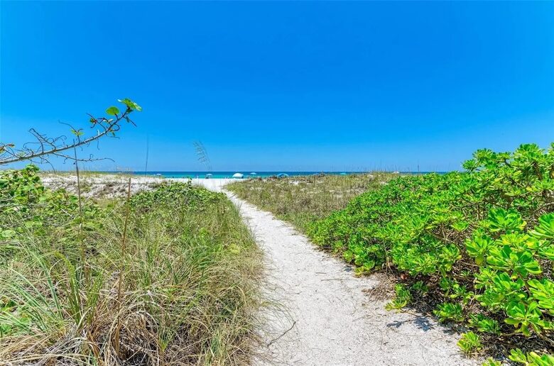 Anna Maria Island Escape | Steps to the Beach - Holmes Beach, Florida