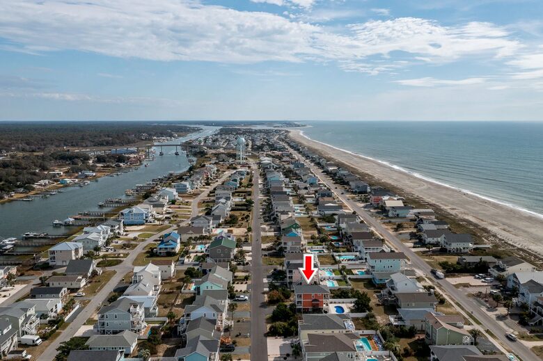 Holden Beach Haven: Relaxation Awaits at Sandy Claws - Holden Beach, North Carolina