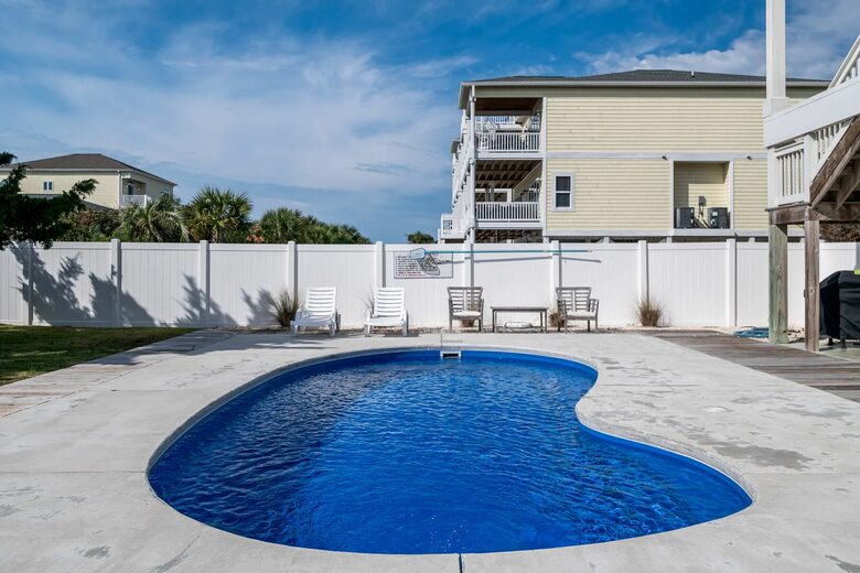 Holden Beach Haven: Relaxation Awaits at Sandy Claws - Holden Beach, North Carolina