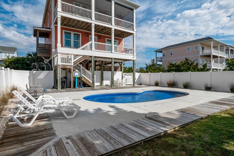 Holden Beach Haven: Relaxation Awaits at Sandy Claws - Holden Beach, North Carolina