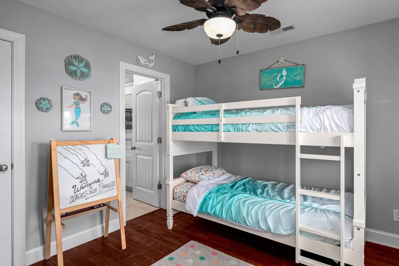 Holden Beach Haven: Relaxation Awaits at Sandy Claws - Holden Beach, North Carolina