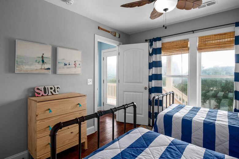 Holden Beach Haven: Relaxation Awaits at Sandy Claws - Holden Beach, North Carolina