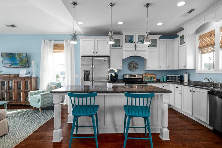 Holden Beach Haven: Relaxation Awaits at Sandy Claws - Holden Beach, North Carolina